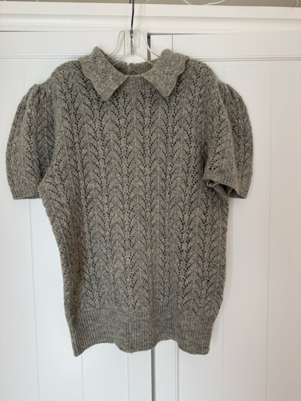 Gray Short-Sleeve Pointelle Knit Sweater with Collar